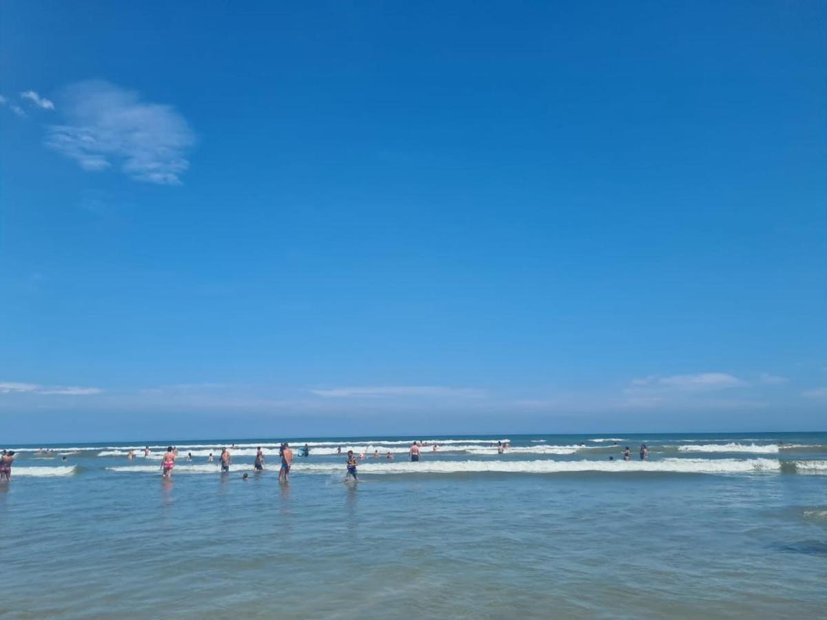 Apto A 50M Da Praia, Com Ar Condicionado, Wifi , Portaria 24H Praia Grande  Bagian luar foto